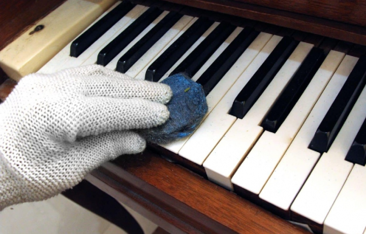 How to take care of a piano